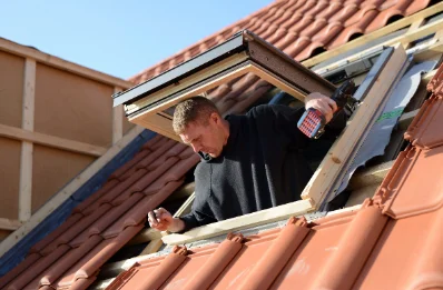 Pose de fenêtres de toit Velux à Cozes